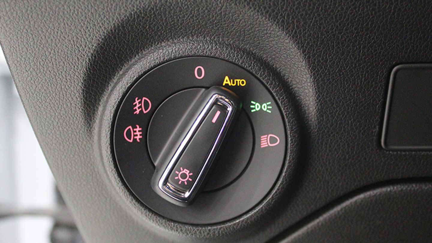 Encendido automático de faros