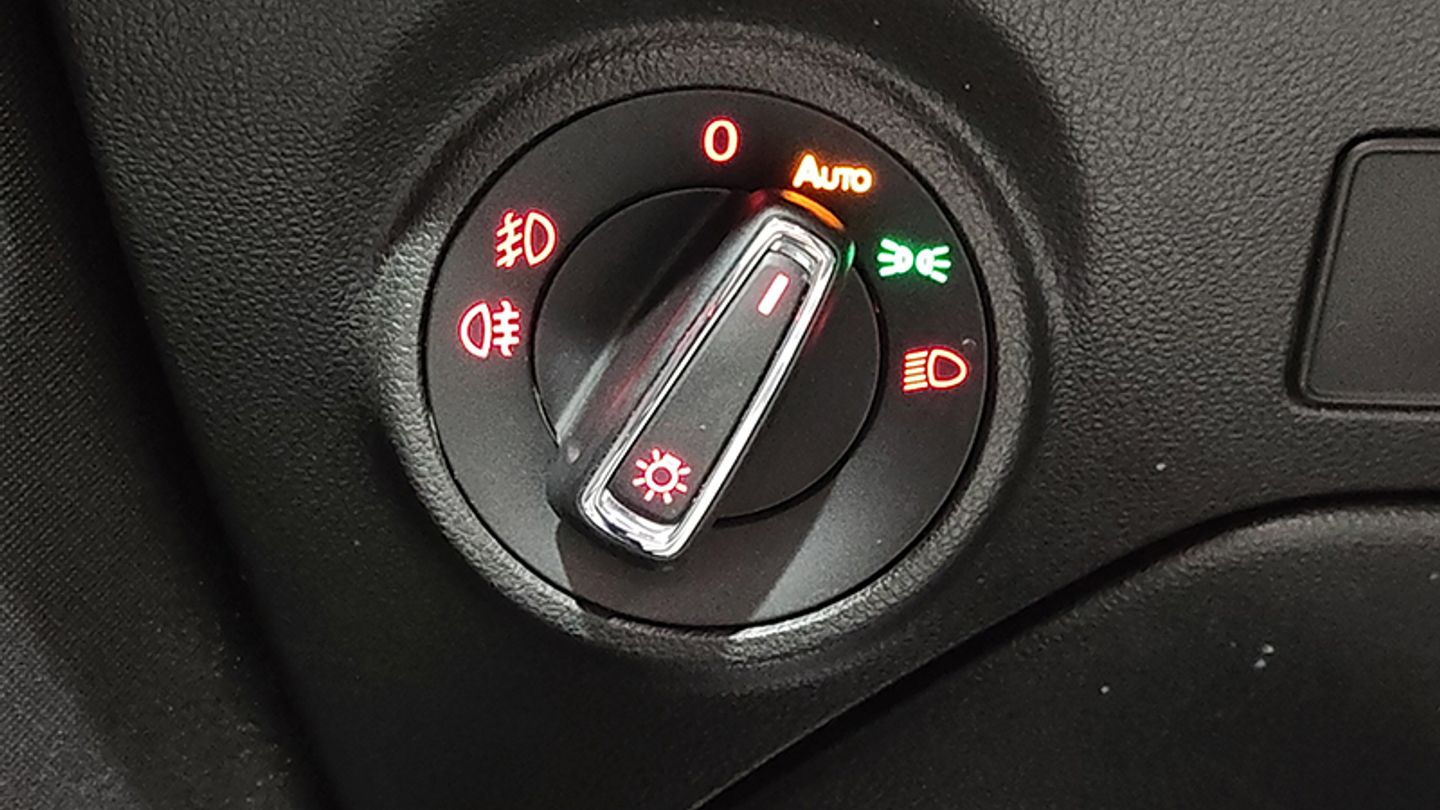 Encendido automático de faros