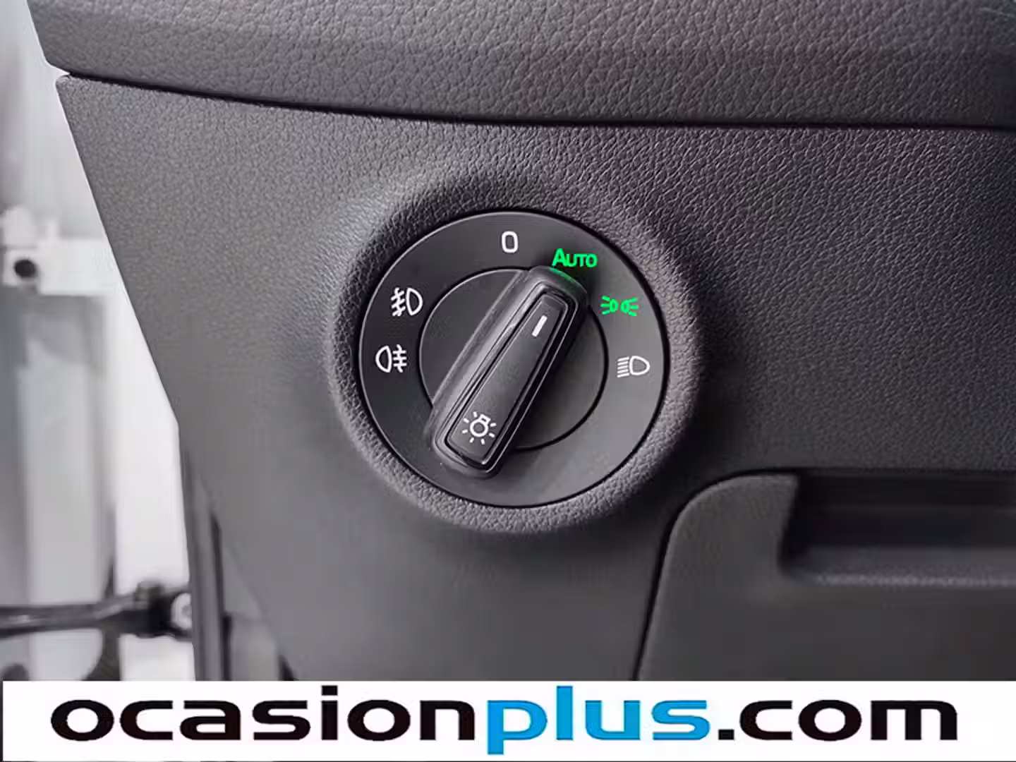 Encendido automático de faros