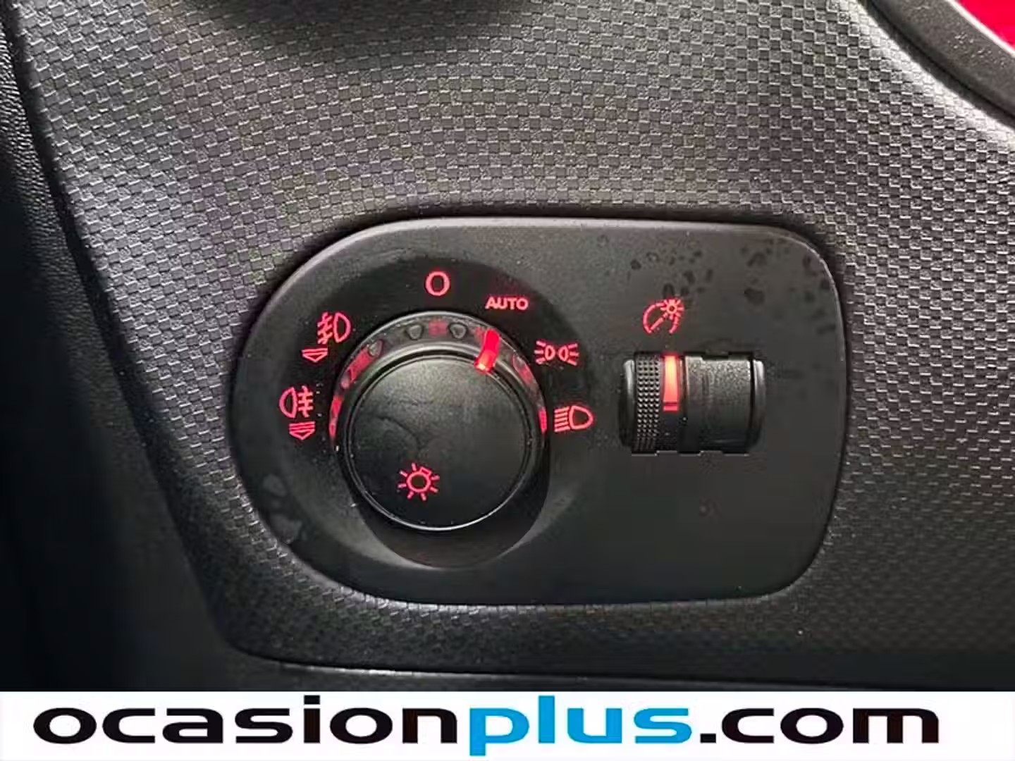 Encendido automático de faros