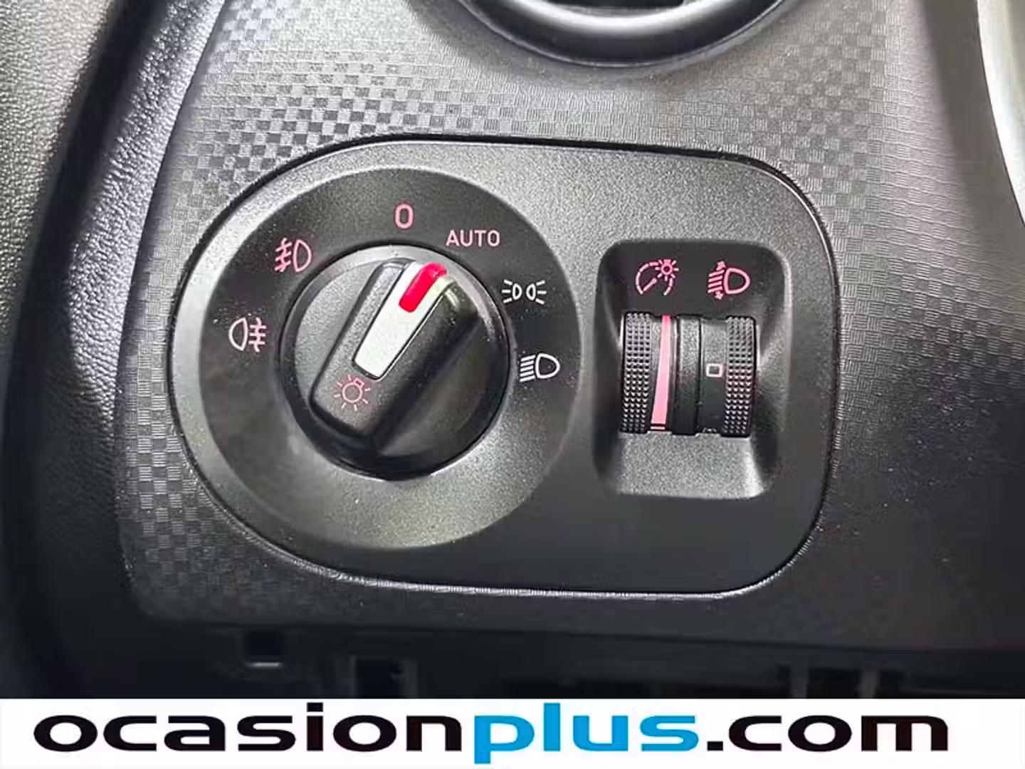 Encendido automático de faros
