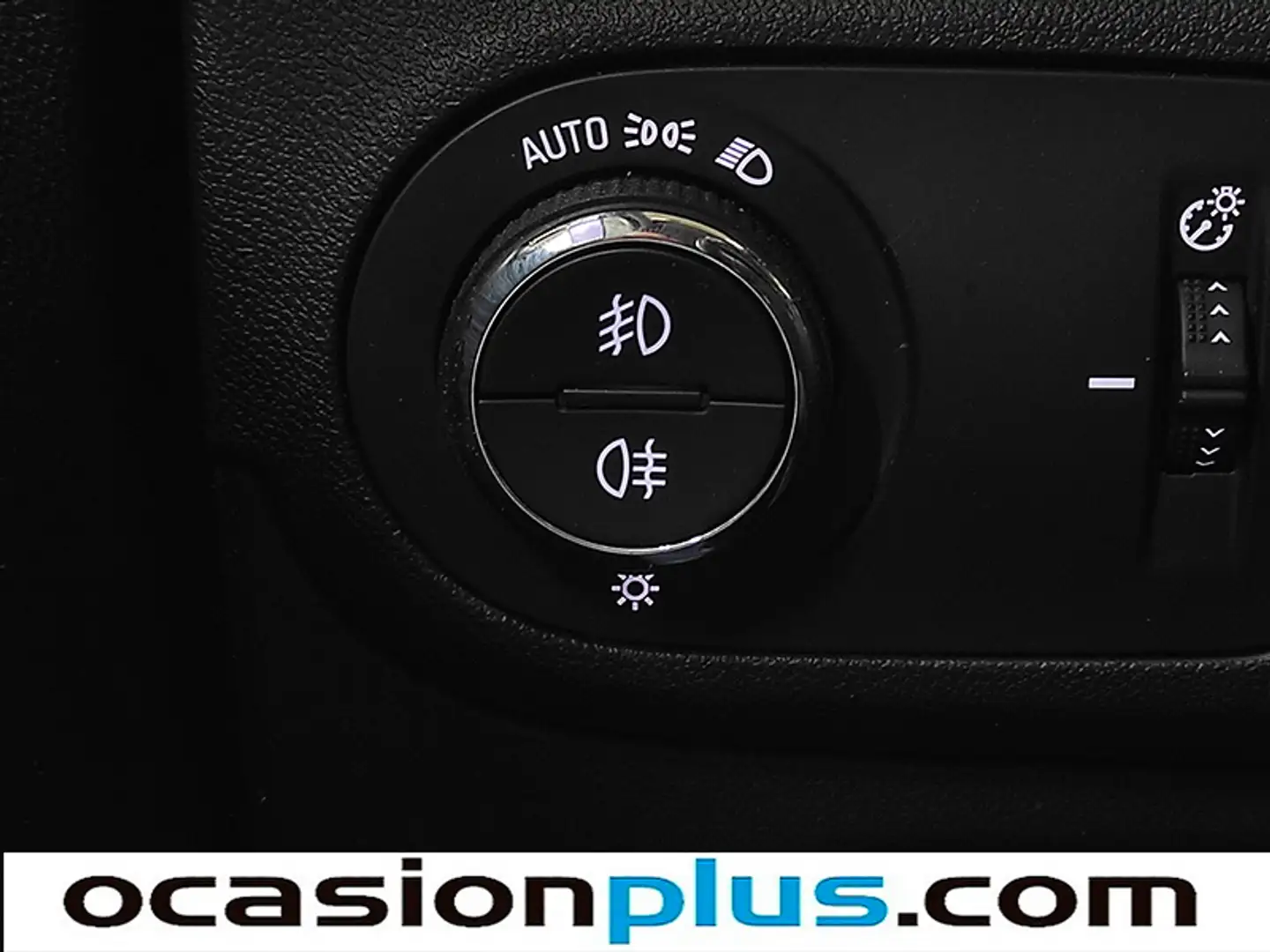 Encendido automático de faros
