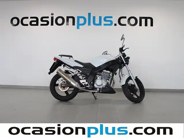 Daelim Roadwin 125R