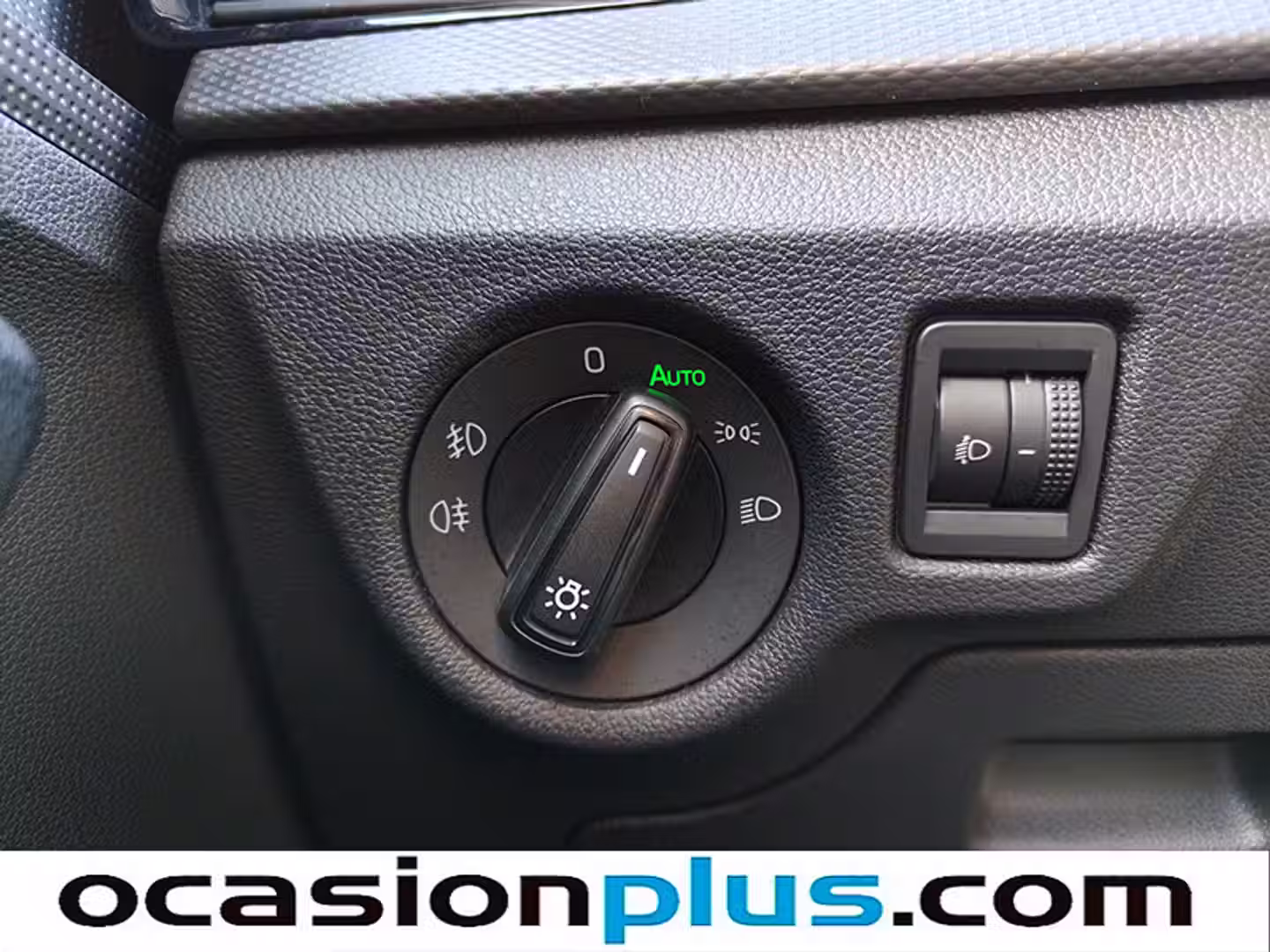 Encendido automático de faros