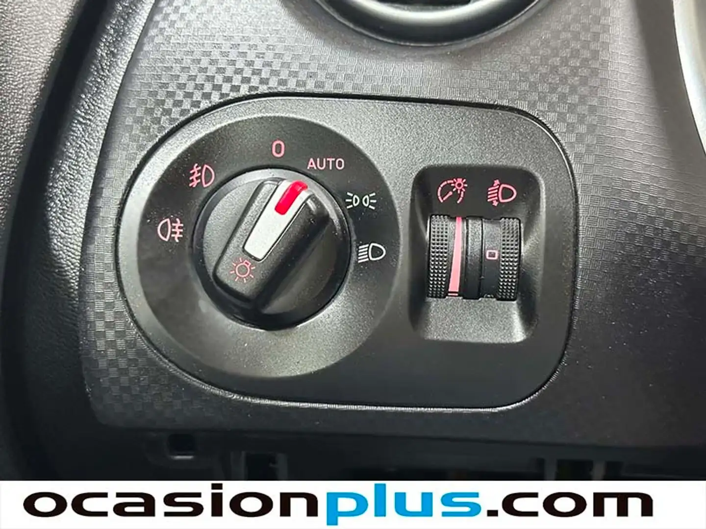 Encendido automático de faros