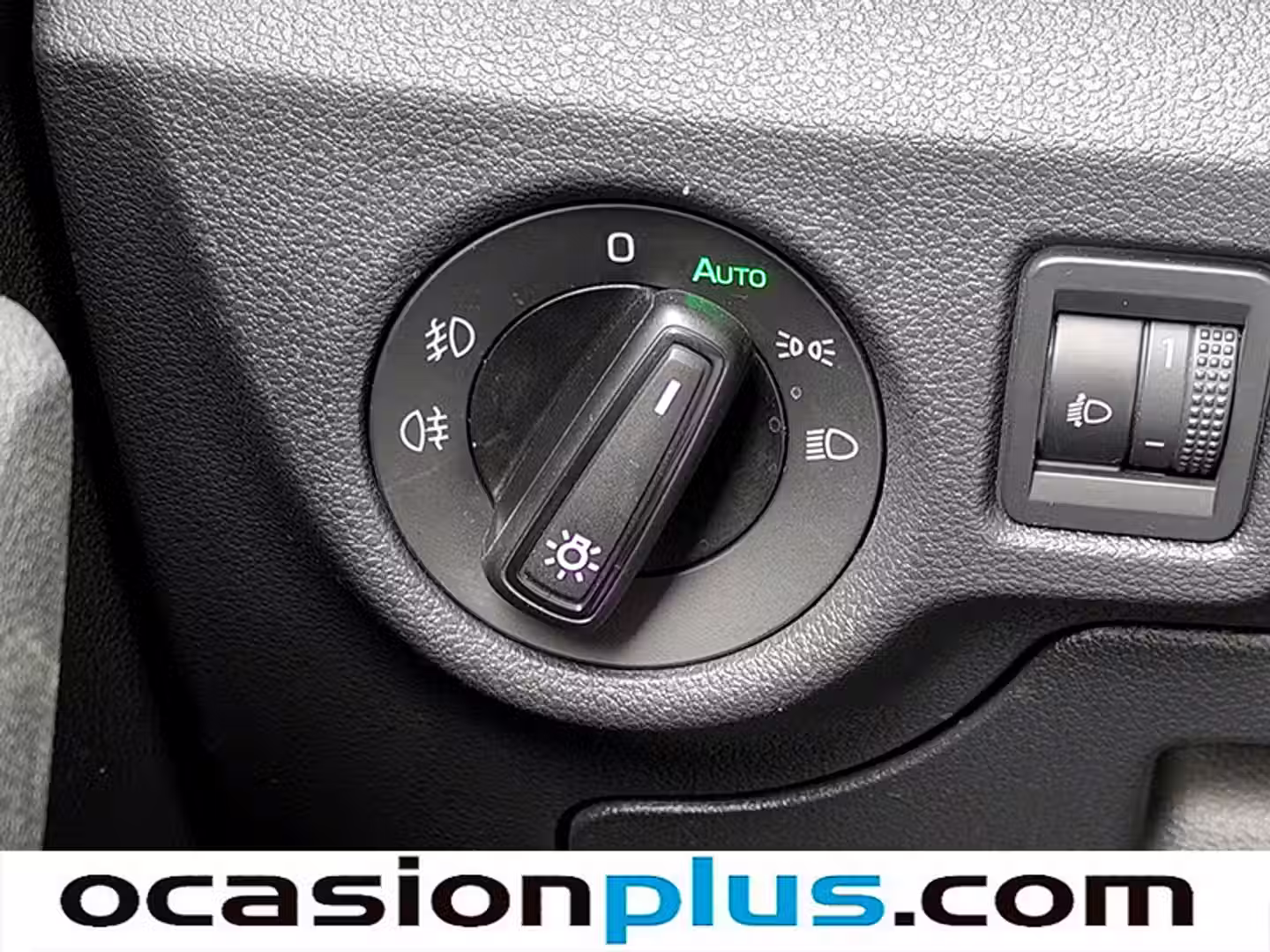 Encendido automático de faros