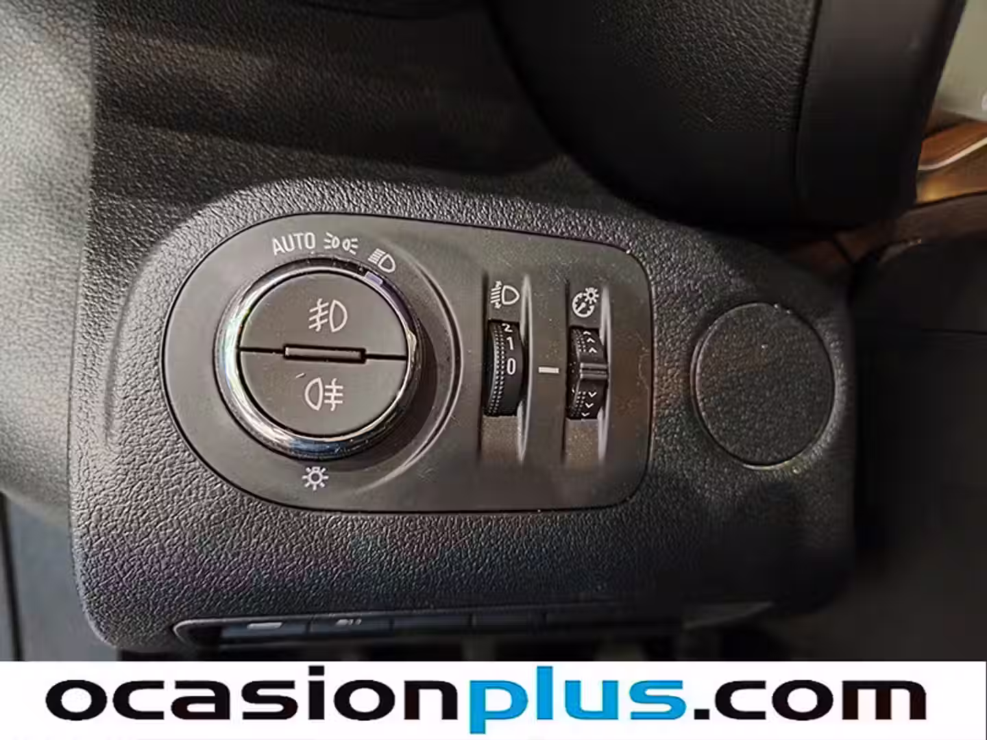 Encendido automático de faros