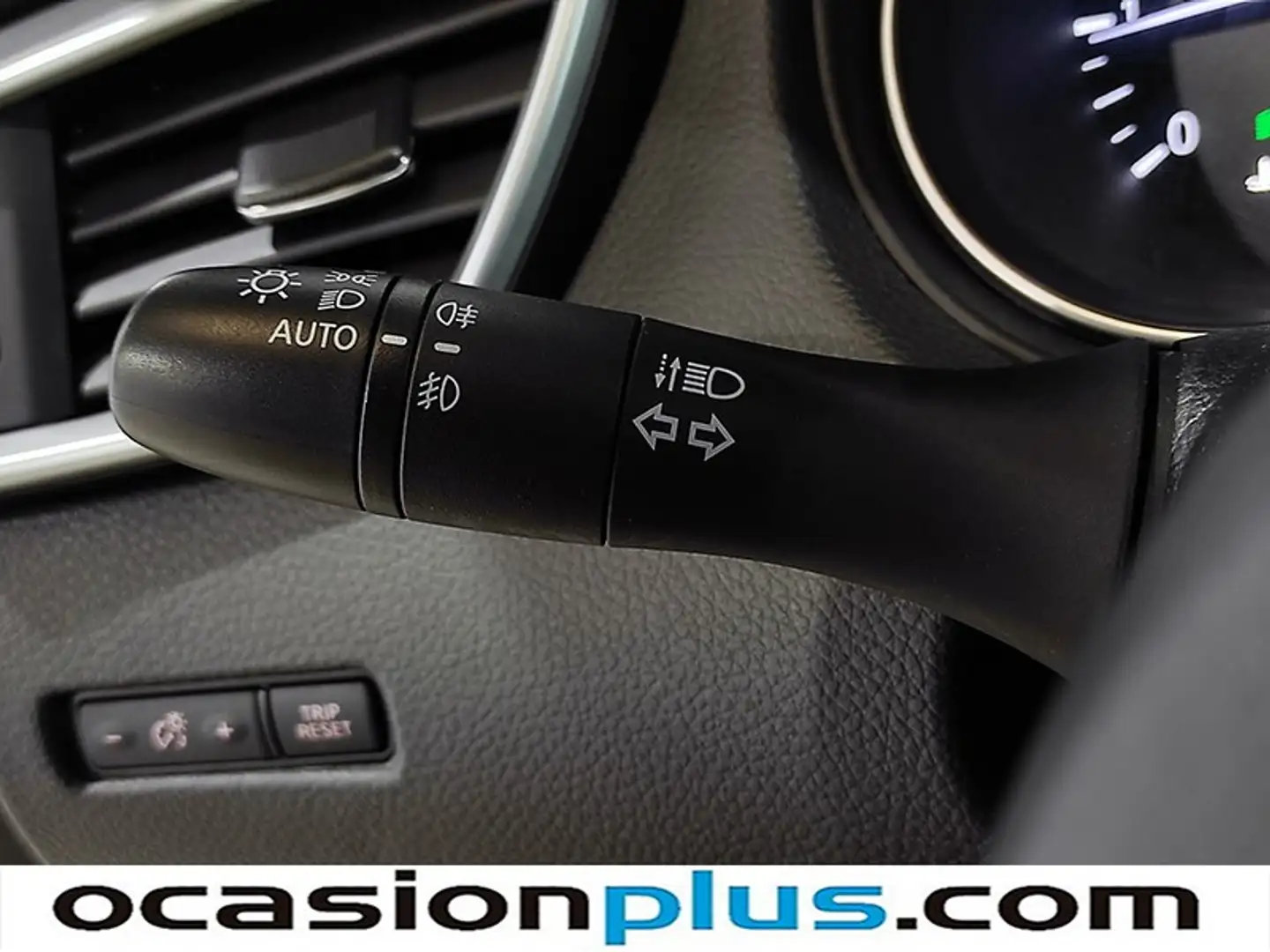 Encendido automático de faros