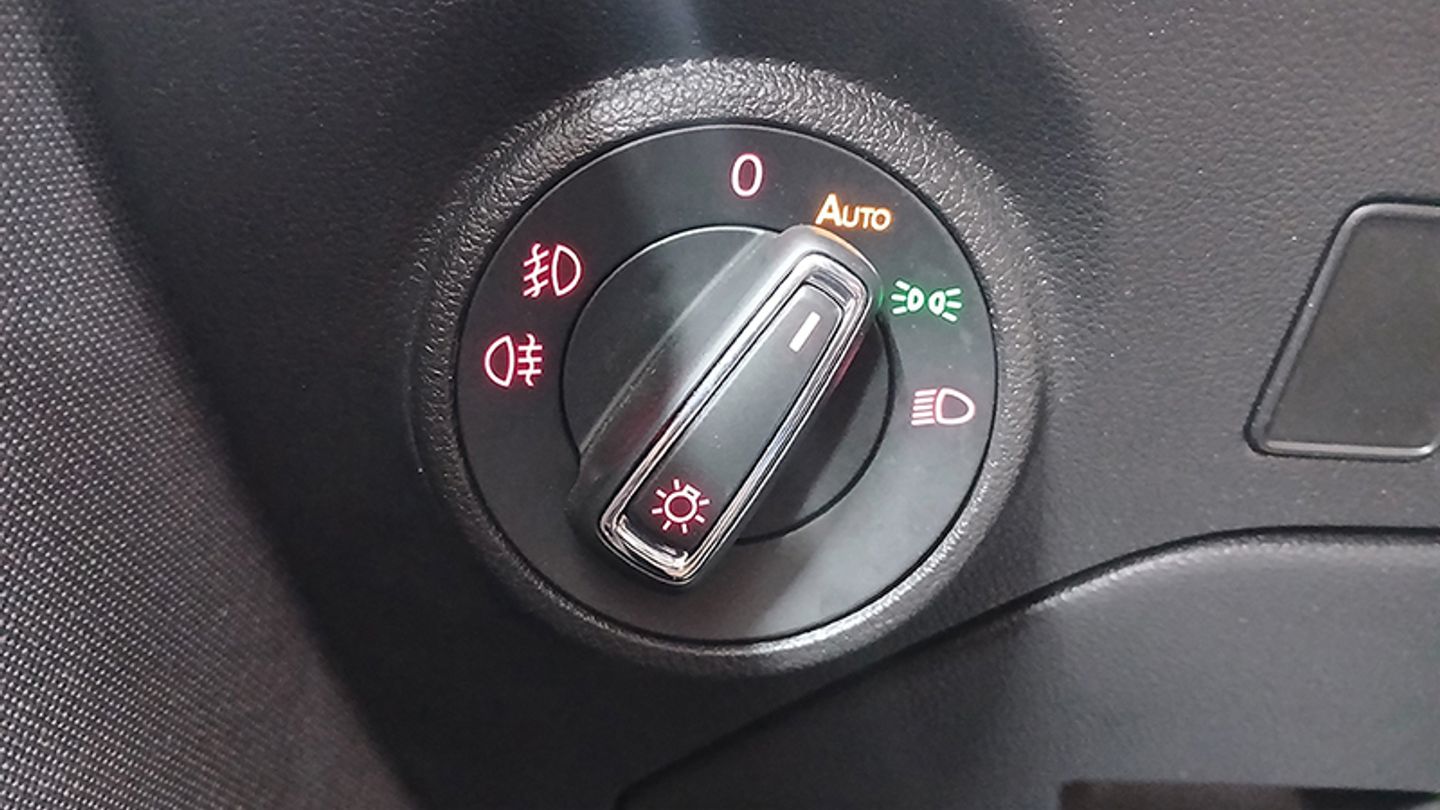 Encendido automático de faros