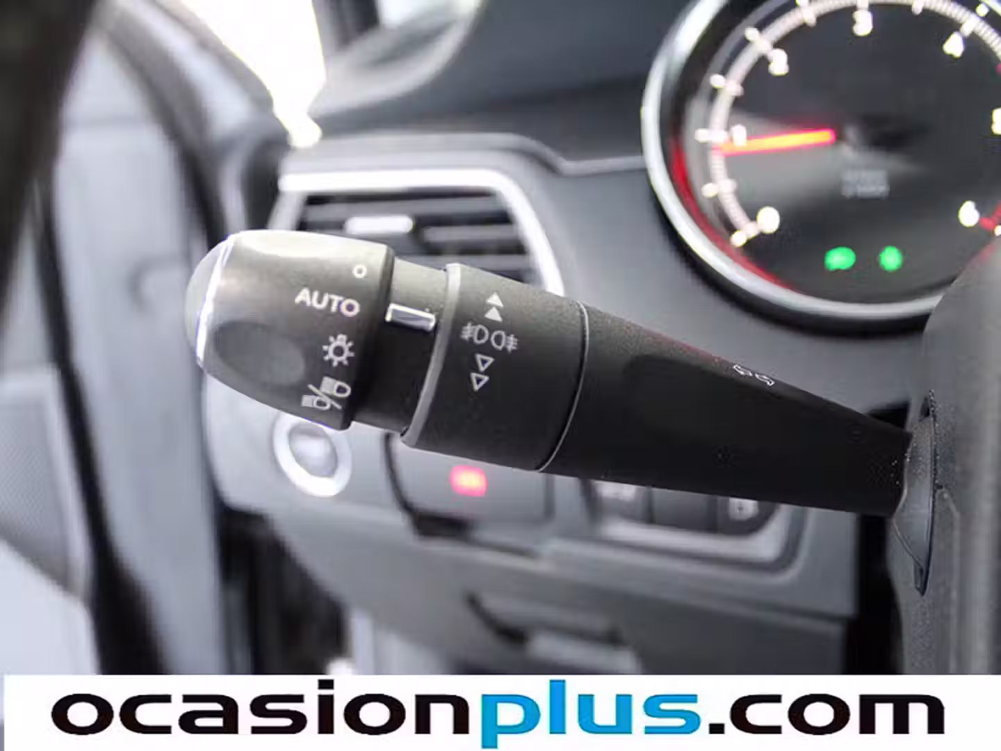 Encendido automático de faros