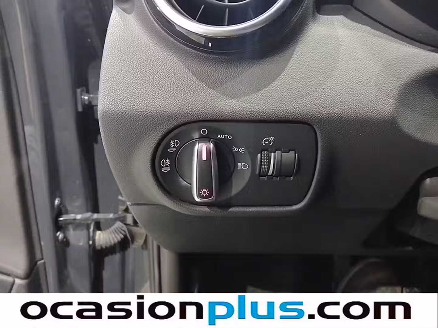 Encendido automático de faros